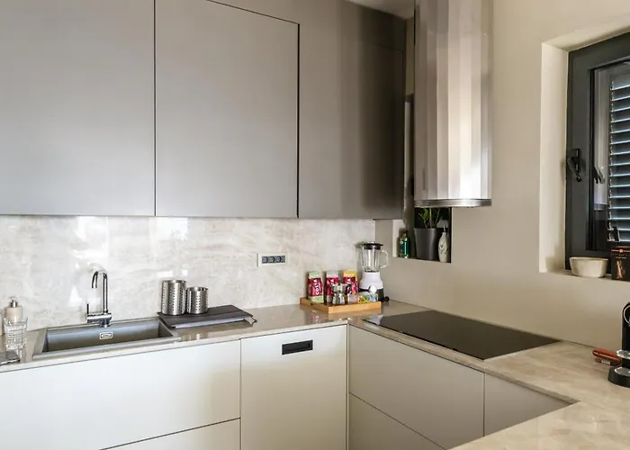 Luxury Daniela Kožino